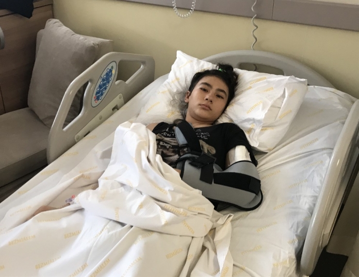 İstanbul’da Ortaokulda Küçük Kızın Yaşadığı Feci Olay