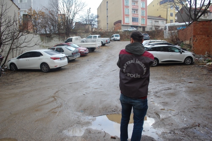 Kamyonete Aldığı Yeni Aküyü Çaldılar