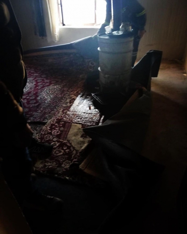 Başkale’de Ev Yangını