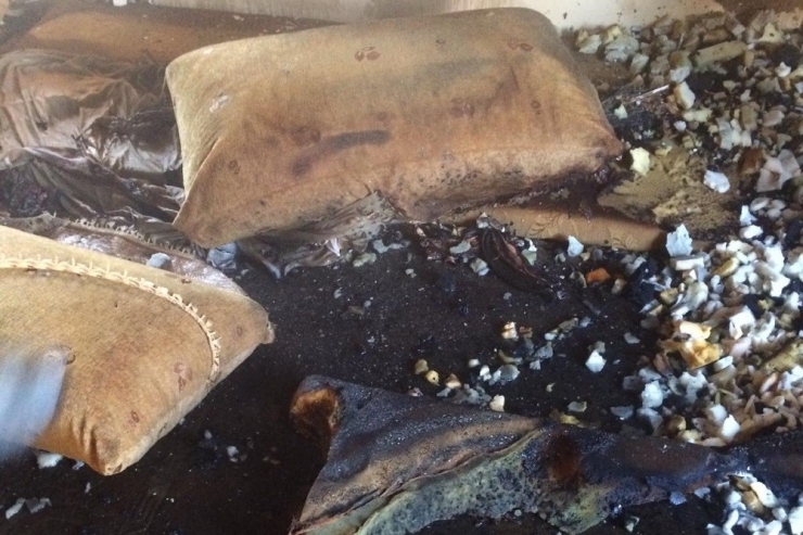 Başkale’de Bir Ev Alev Alev Yandı