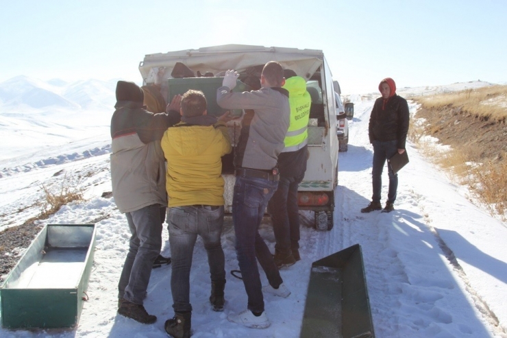 İran Sınırında Erkek Cesedi Bulundu