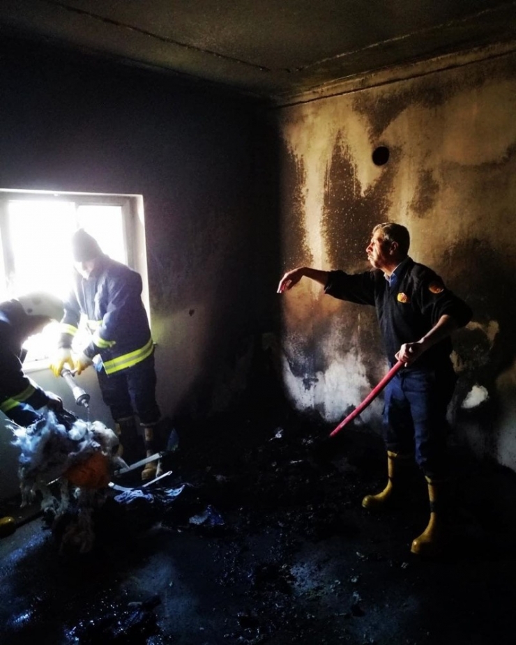 Gevaş’ta Ev Yangını