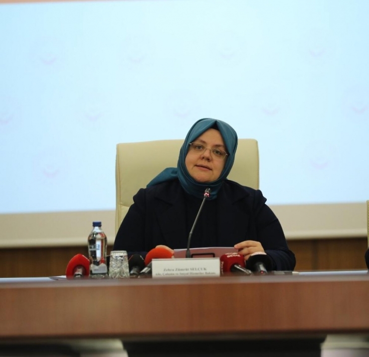 Bakan Selçuk Asgari Ücreti Açıkladı