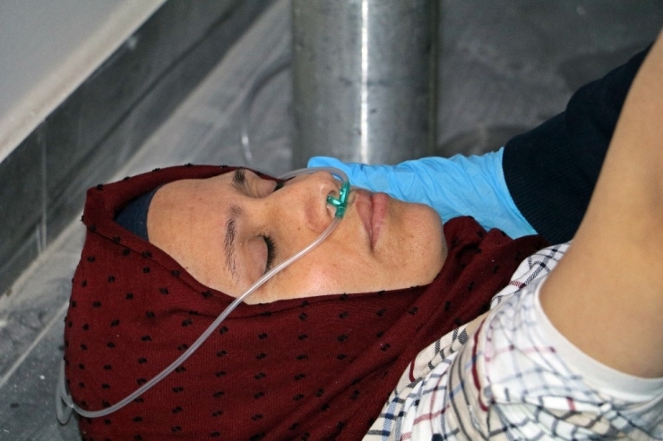 Açık Bırakılan Kabloya Dokunan Kadın Hastanelik Oldu