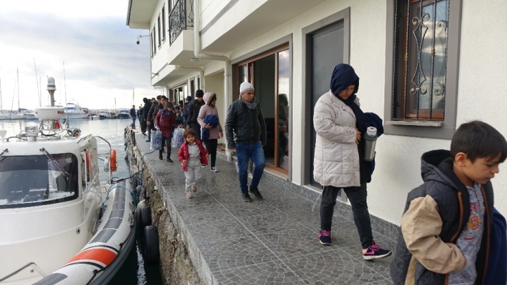 Çanakkale’de 82 Mülteci Yakalandı