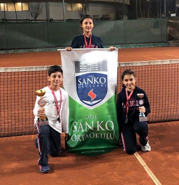 Sanko Okullarının Tenis Başarısı