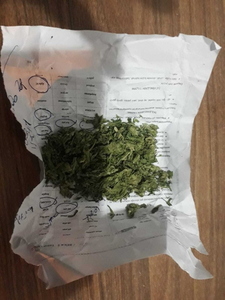 Yardım Bahanesiyle Yaklaştı, Baygın Şahsın Parasını Çaldı