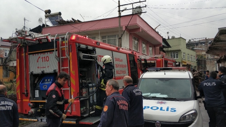 Samsun’da Çatı Yangını