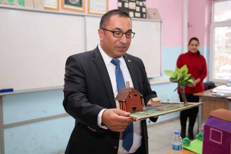 Tunceli’de Görsel Sanatsal Dersi Materyalleri Dağıtımı Başladı