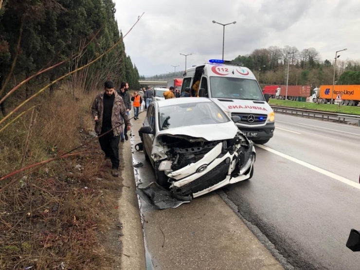 Mahir Ünal’ın Makam Aracı Kaza Yaptı: 4 Yaralı