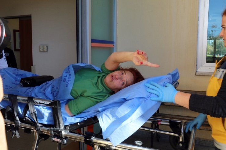 Komşusuyla Gürültü Kavgasına Giren Kadın Bıçaklandı