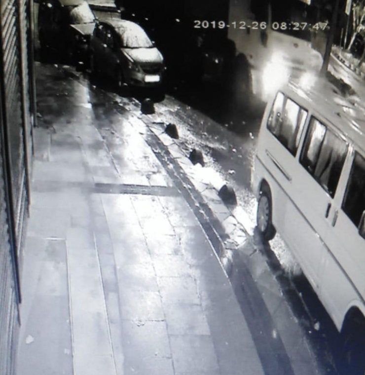 Bağcılar’da Tır Hırsızlığı Kamerada