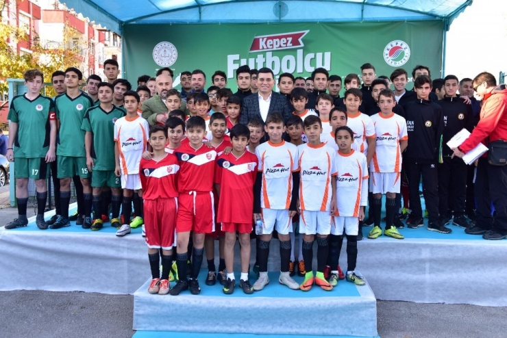 Futbolcu Fabrikası Kepez’de Projesi
