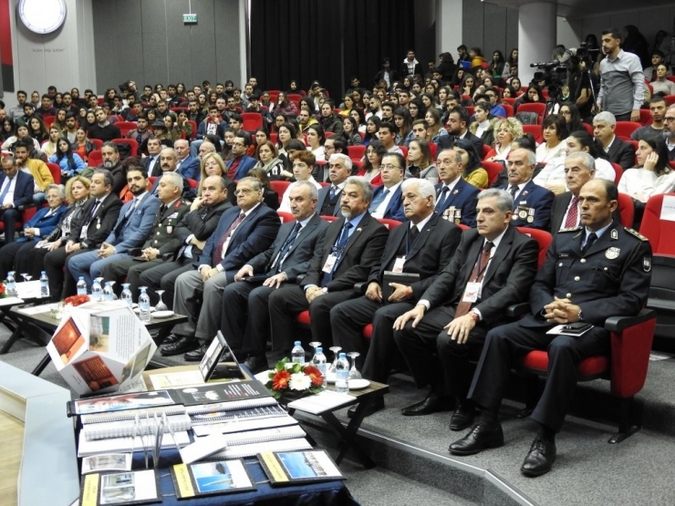 Kıbrıs’ta Tabip Binbaşı Nihat İlhan Ve Şehit Ailesi Anısına Panel Ve Anma Töreni