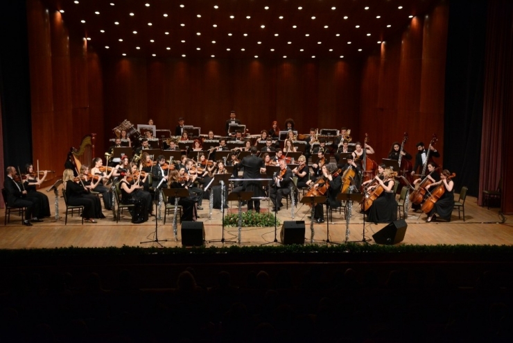 Senfoni Orkestrası’ndan Yeni Yıl Konseri