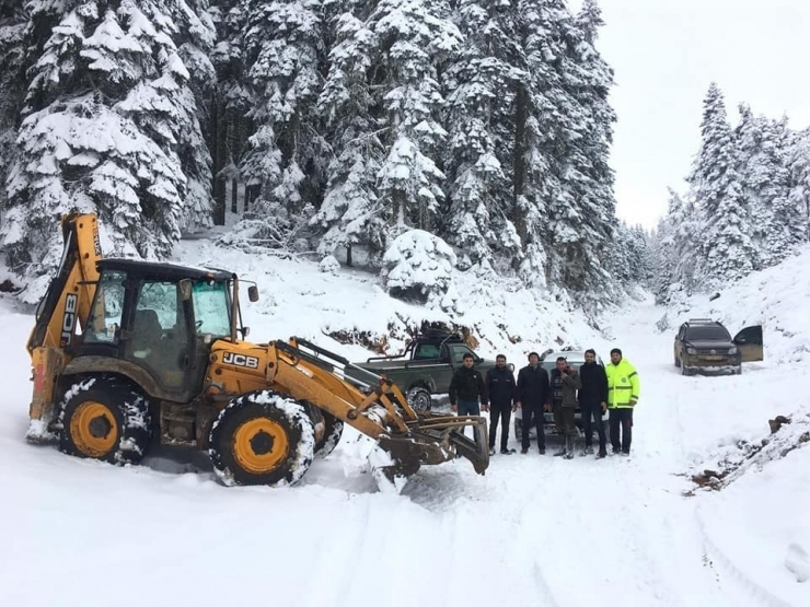 Kömürsu Yaylası’nda Mahsur Kalan Gençleri Belediye Ekipleri Kurtardı