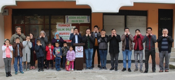 Kuş Dili Kursu İlk Mezunlarını Verdi