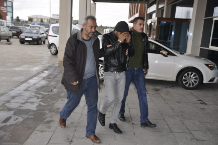 Otobüsteki Yolcudan Eroin Çıktı