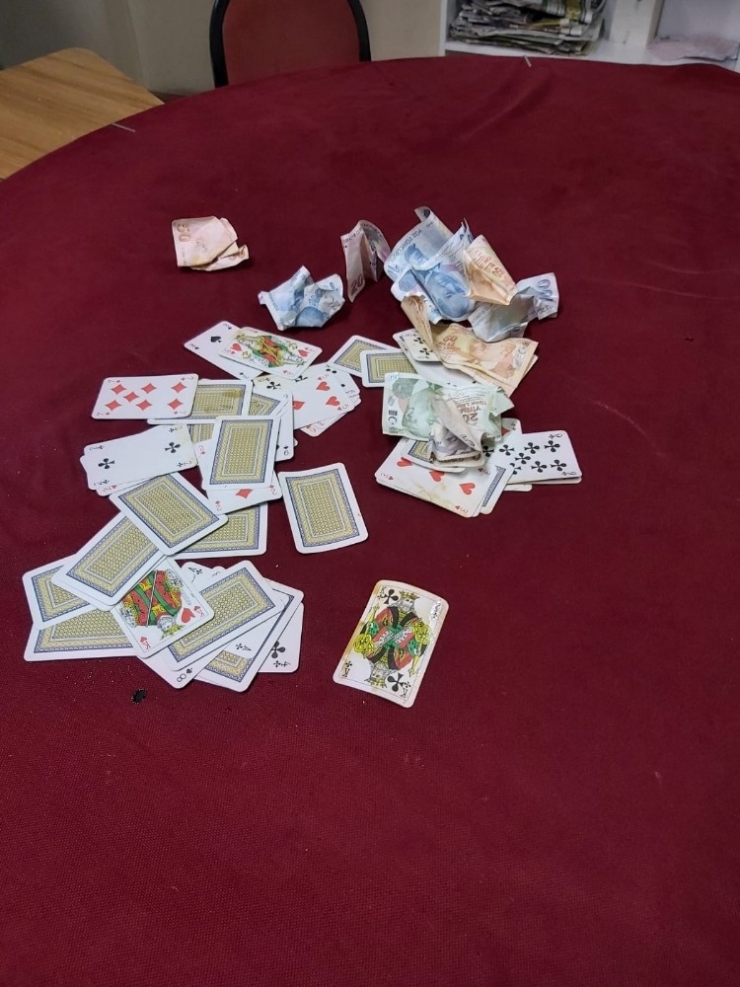 Kaçak İçki Ele Geçirildi