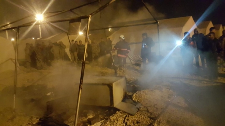 Çadırkentteki Yangın Söndürüldü