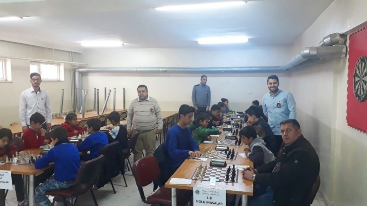 3 Gün Süren Satranç Turnuvası Tamamlandı