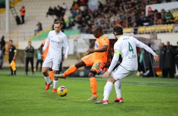 Süper Lig: Alanyaspor: 2 - Konyaspor: 1 (Maç Sonucu)
