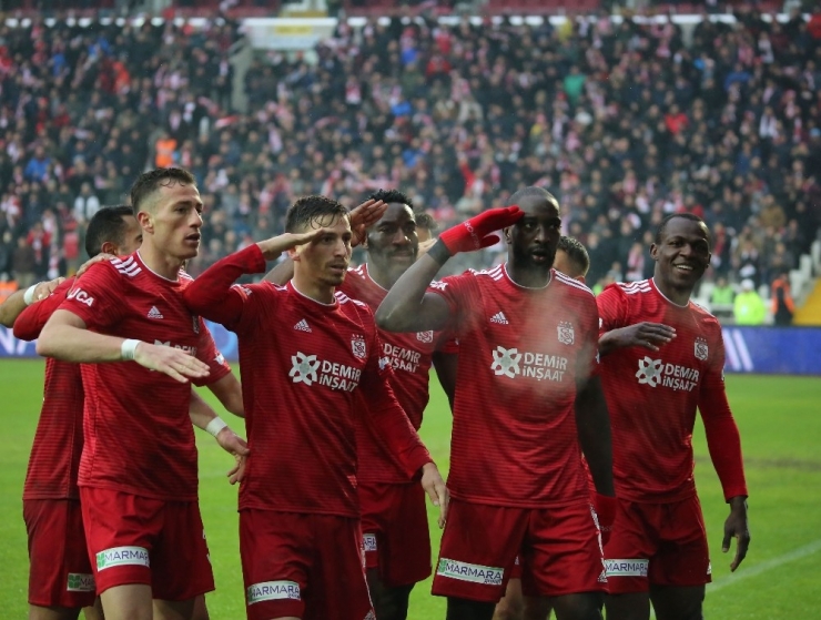 Süper Lig: D.g. Sivasspor: 1 - Göztepe: 0 (Maç Sonu)