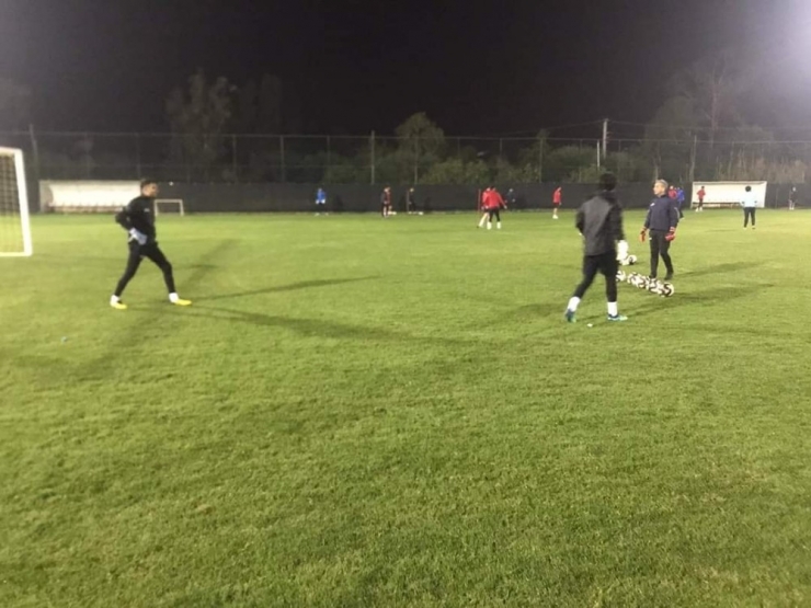 Yeşilyurt Belediyespor’da Antalya Kampı Sürüyor