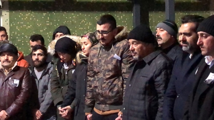 Eşi Tarafından Uyurken Öldürülen Şahıs İçin Cenaze Töreni Düzenlendi