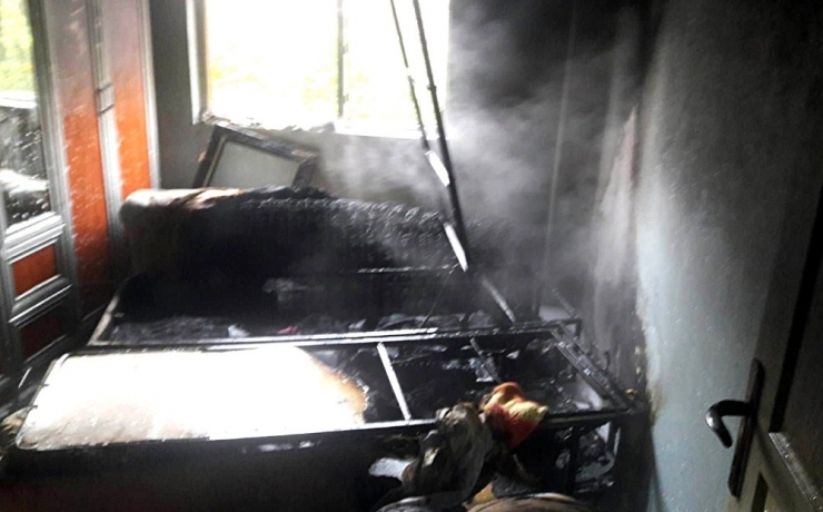 Edremit’te Bacadan Çıkan Kıvılcım Evi Yaktı