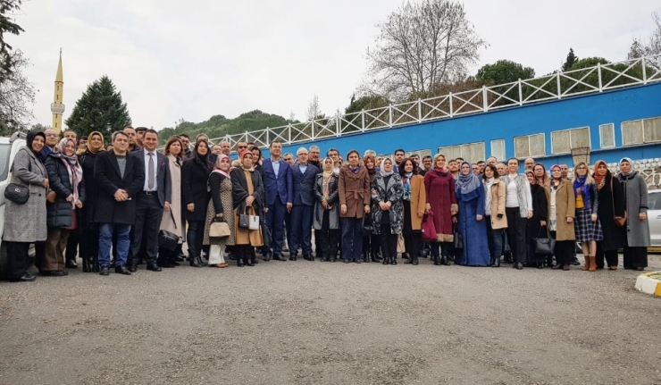 Eğitim-bir-sen’liler Salihli’de Toplandı