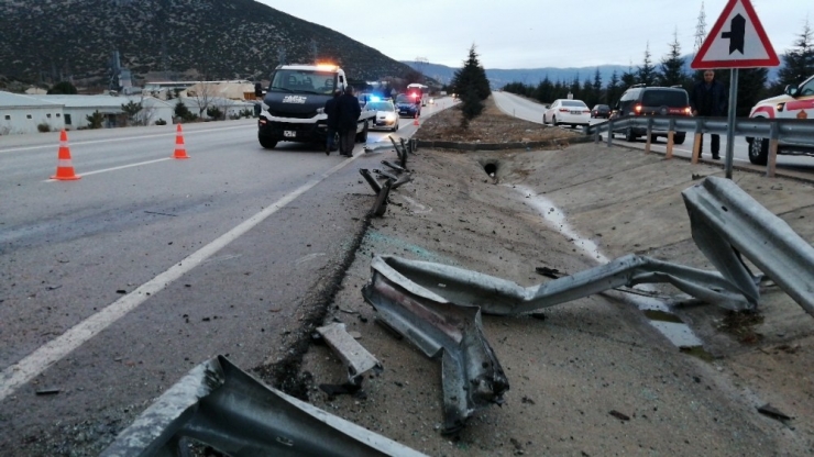 Isparta’da Midibüs Devrildi: 12 Yaralı