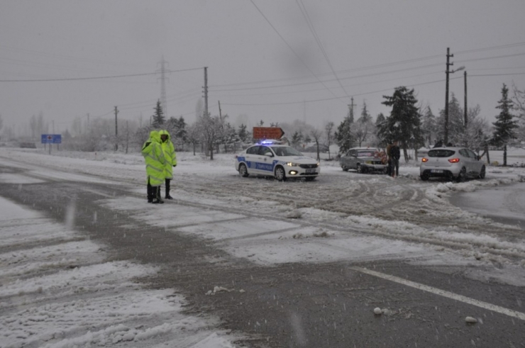 Seydişehir-antalya Karayolunda Zincirsiz Araçların Geçişine İzin Verilmiyor