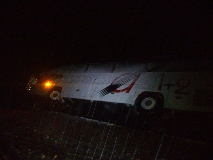 Konya’da Yolcu Otobüsü Devrildi: 9 Yaralı