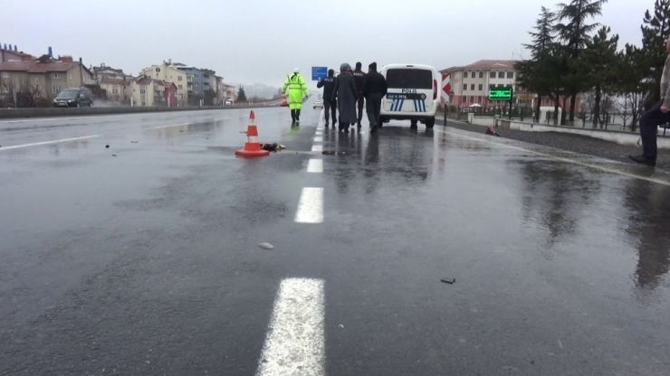 Otomobilin Çarptığı Bisikletli Öğrenci Hayatını Kaybetti