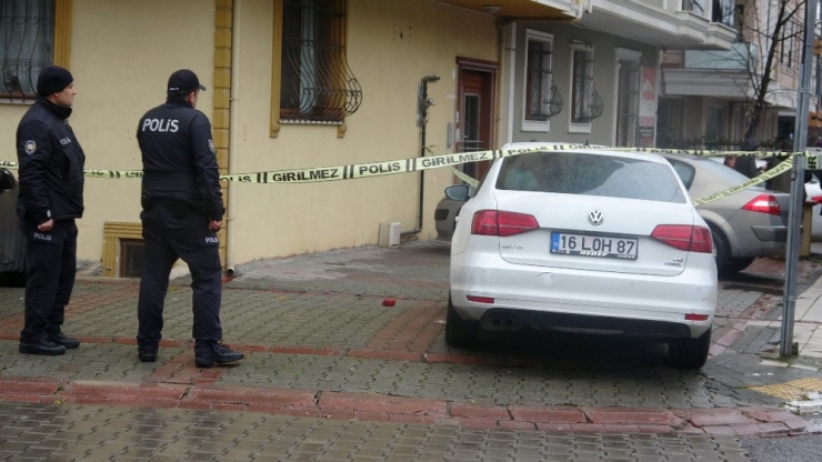 Sancaktepe’de 5. Kattan Atlayan Kadın Hayatını Kaybetti