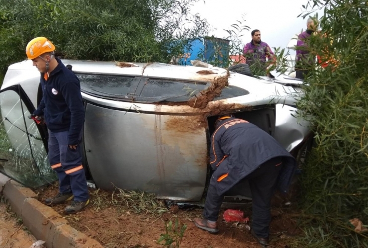 Otomobilde Sıkışan Şahsı Afad Kurtardı