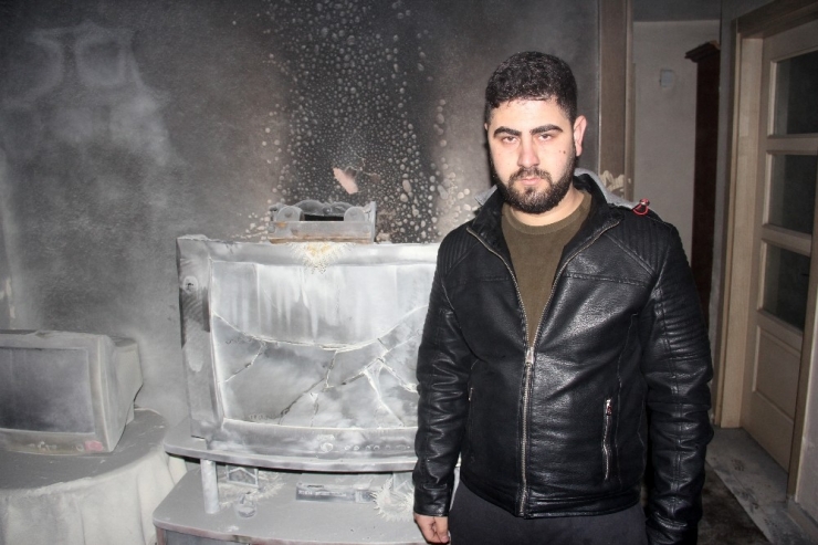 Televizyon Patladı, Yangın Çıktı