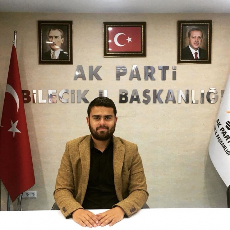 Ak Parti’de İstifa