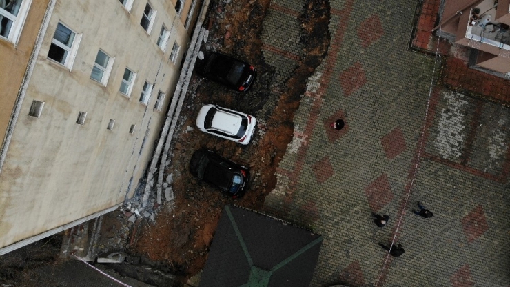 Kartal’da Çöken İstinat Duvarı Havadan Görüntülendi
