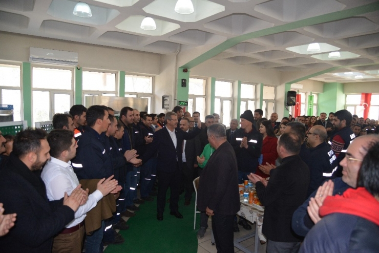 Başkan Akay, "Kayseri Şeker Yasasının Değiştirilemez Tek Maddesi, Çiftçimizin Ve Çalışanlarımızın Alacaklarının Geciktirilmemesidir"