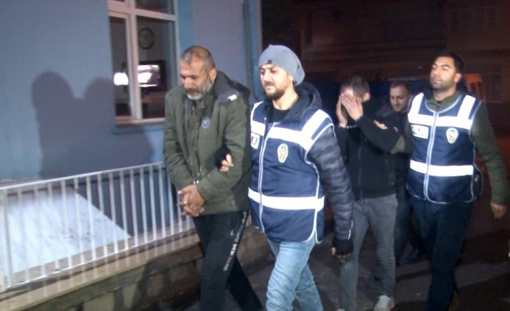 Girdikleri Evde Polise Yakalanınca Uyumak İçin Geldik Diyen 2 Şüpheli Tutuklandı