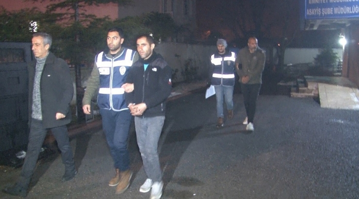 Eve Giren Hırsızlar Yakalanınca “Yatmak İçin” Girdik Dediler