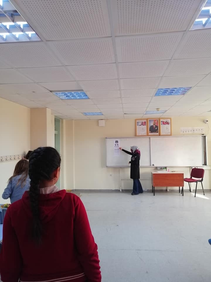 Öğrencilere Göz Tarama Testi Yapıldı