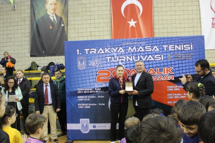 Lüleburgaz’da Trakya Masa Tenisi Turnuvası Düzenlendi