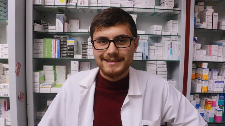 Anne Oyaladı, Küçük Kızı Kasayı Soydu