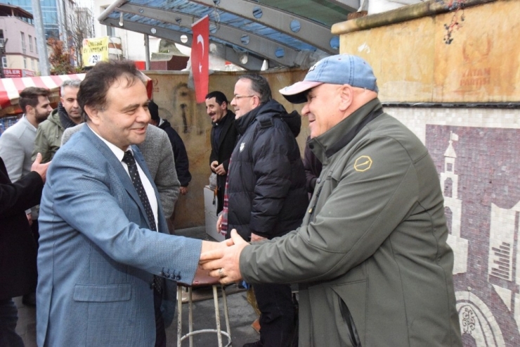 Başkan Şahin Esnafın Yeni Yılını Kutladı