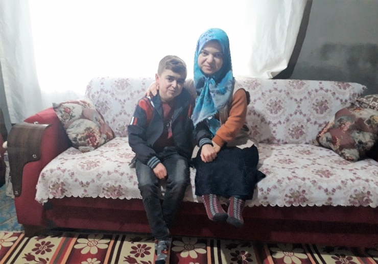 Cüce Çift İş İstiyor