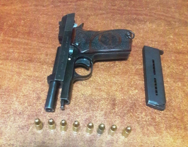 Kütahya’da Şüpheli Şahsın Üzerinde Tabanca Ele Geçirildi.