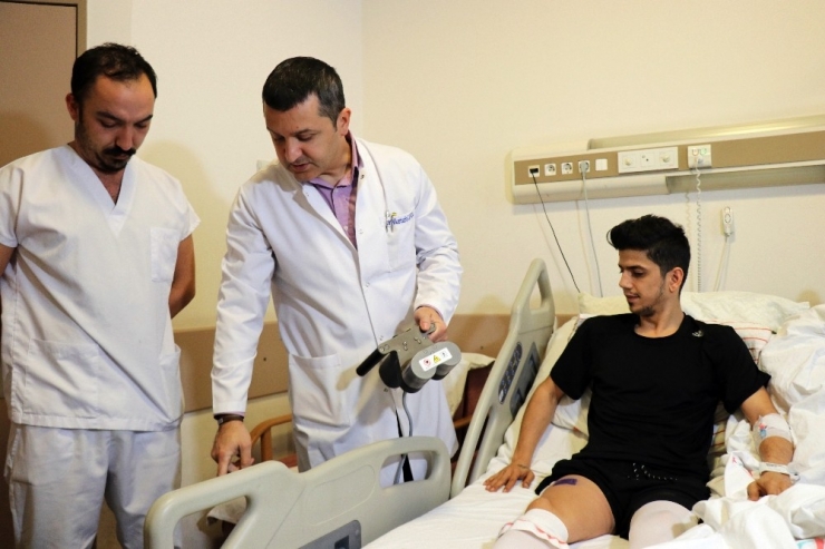 Sakarya’da Bir İlke İmza Atılarak Boy Uzatma Ameliyatı Gerçekleştirildi